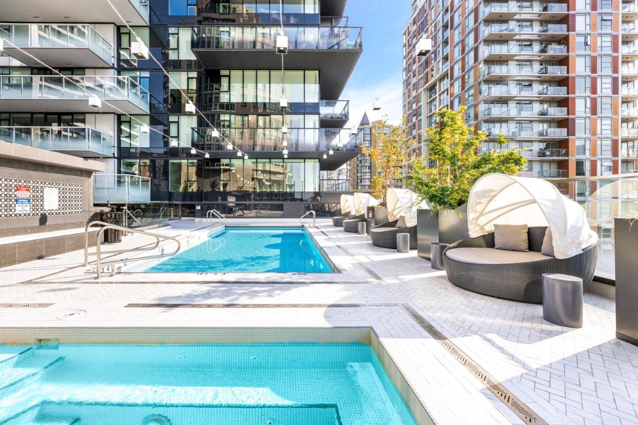 Level Downtown - Howe Hotel Ванкувър Екстериор снимка