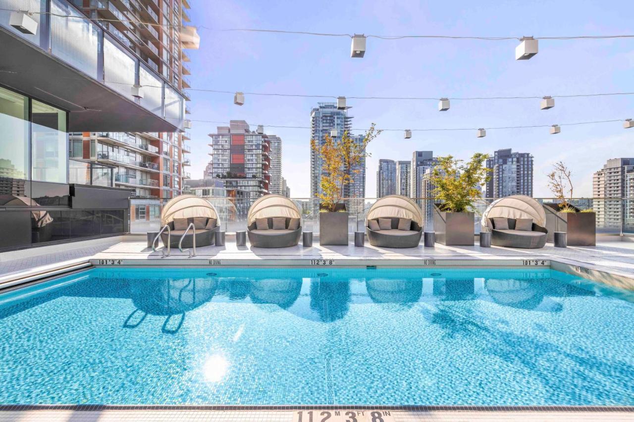Level Downtown - Howe Hotel Ванкувър Екстериор снимка