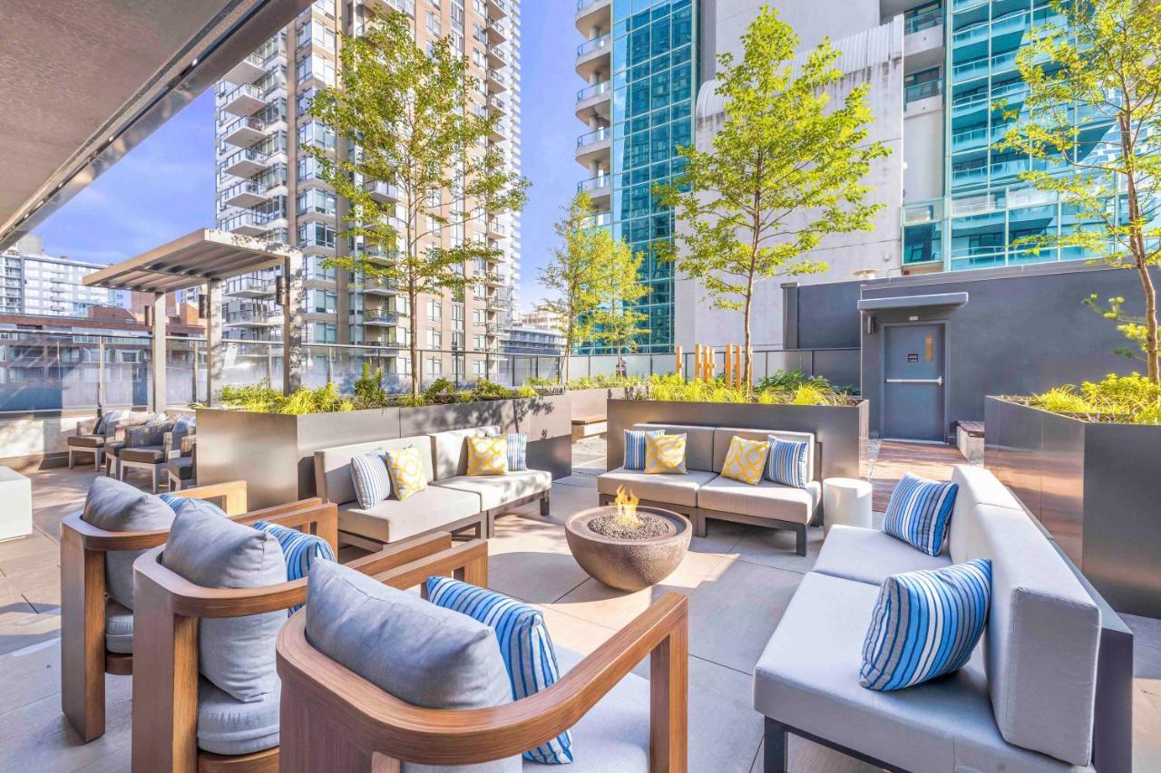Level Downtown - Howe Hotel Ванкувър Екстериор снимка