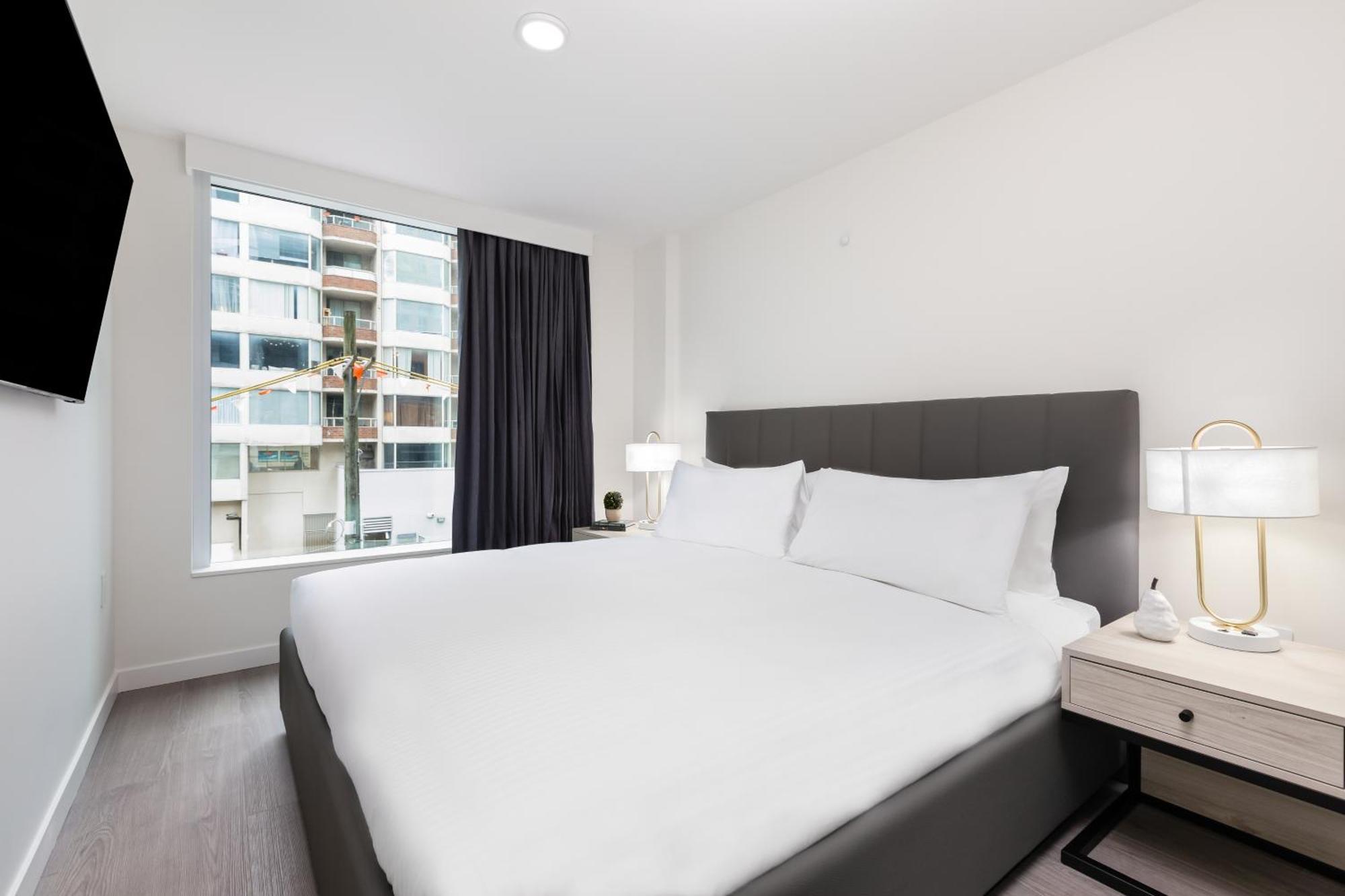 Level Downtown - Howe Hotel Ванкувър Екстериор снимка